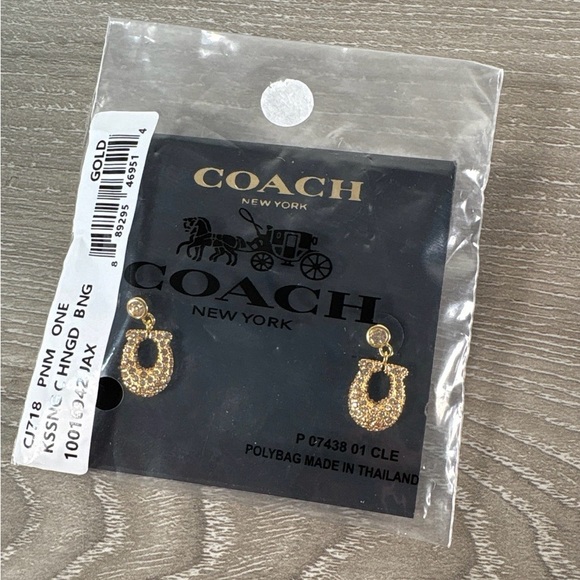 New Authentic Coach Signature Pavé Earrings Crystal Studs in Gold Tone Dust Bag - Picture 3 of 3